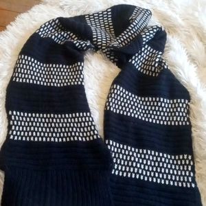 NWT Old Navy Infinity Scarf White and Navy Blue